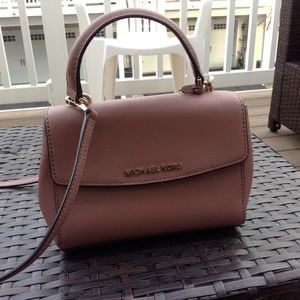 MICHAEL KORS CROSS BODY BAG
